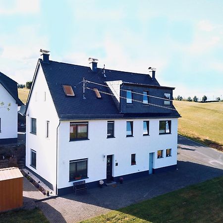 Beautiful Holiday Home Ideal For Hikers Kleinlangenfeld Exterior photo