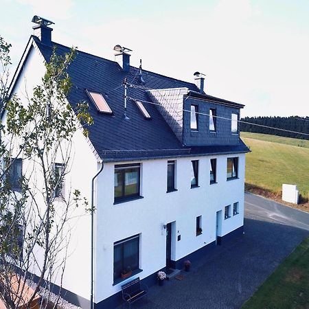 Beautiful Holiday Home Ideal For Hikers Kleinlangenfeld Exterior photo
