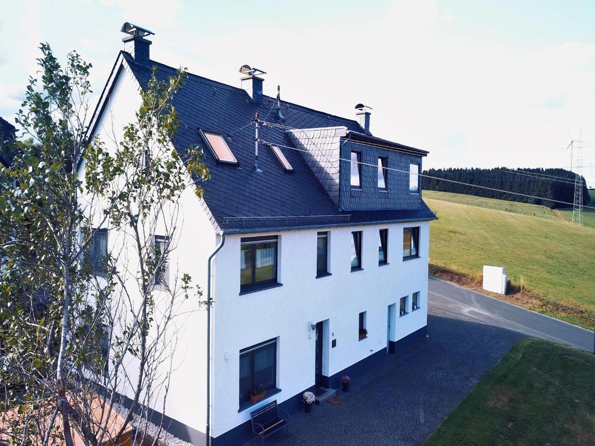 Beautiful Holiday Home Ideal For Hikers Kleinlangenfeld Exterior photo